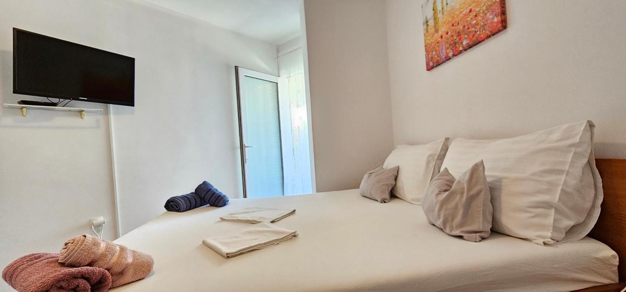 Apartment Tonci Novalja Luaran gambar